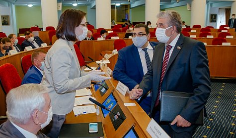 Депутаты приняли законы в поддержку бизнеса